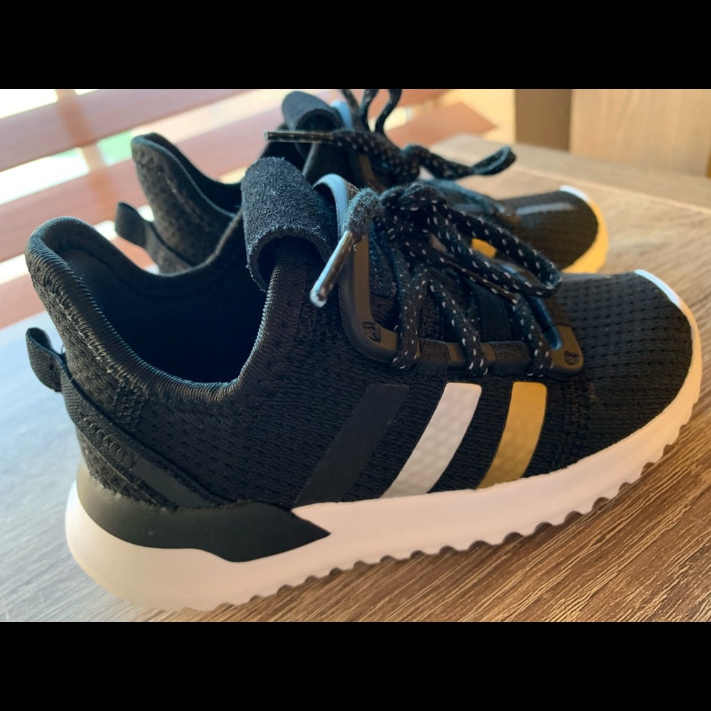 Toddler Adidas u_path size 8